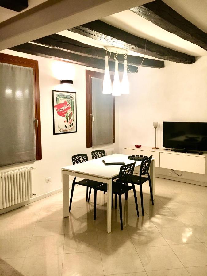Venice Mirrors Екстер'єр фото
