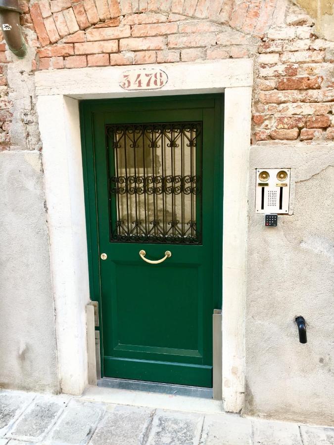 Venice Mirrors Екстер'єр фото